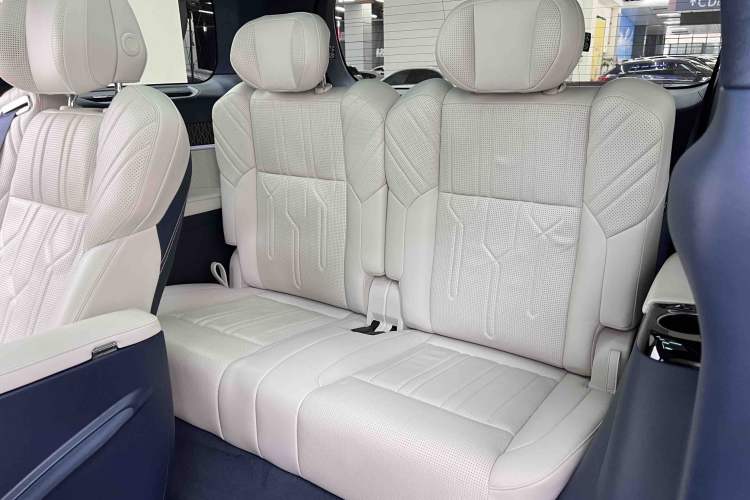 Used Zeekr 009 2022 WE Edition Interior 1