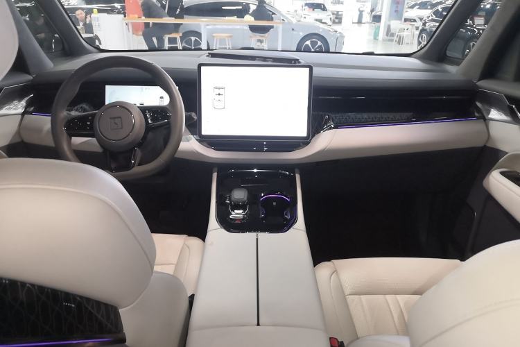Used Zeekr 009 2022 WE Edition Interior 2