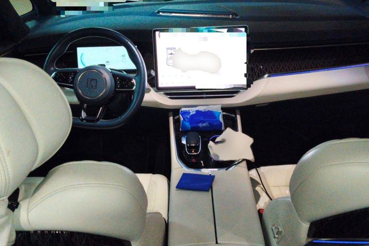 Used Zeekr 009 2022 ME Edition Interior 2