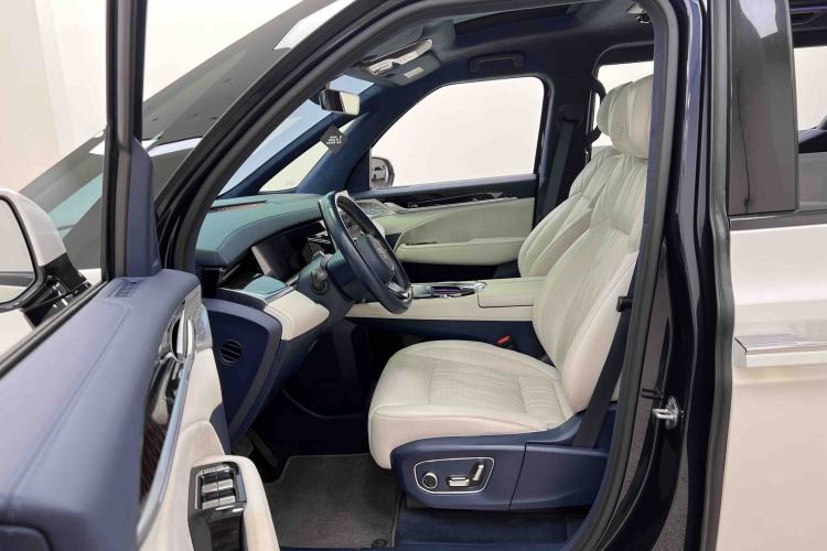 Used Zeekr 009 2022 WE Edition Interior 5