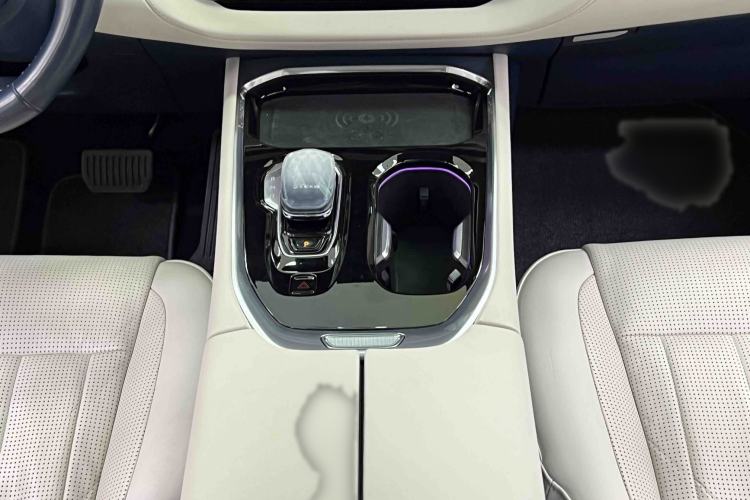 Used Zeekr 009 2022 WE Edition Interior 6