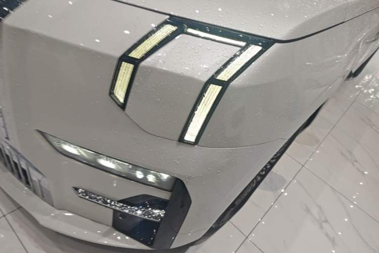 Used Zeekr 009 2022 WE Edition Left Front Headlight