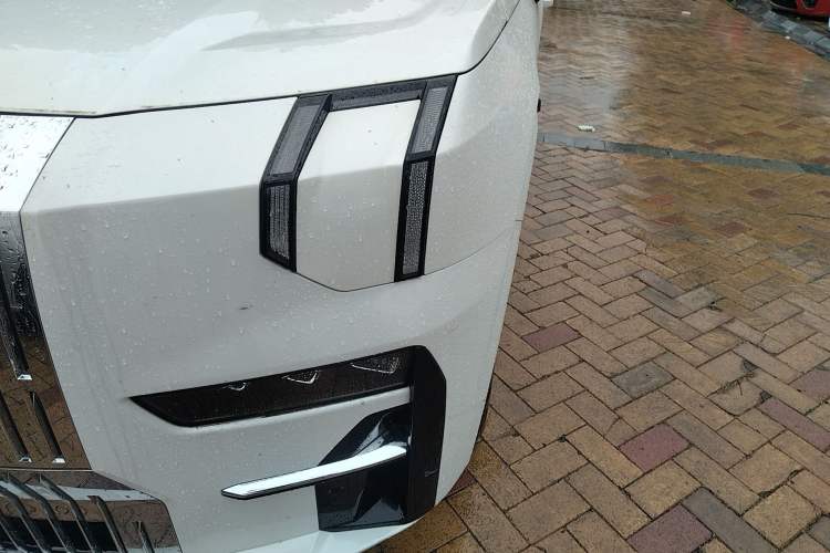 Used Zeekr 009 2022 WE Edition Left Front Headlight
