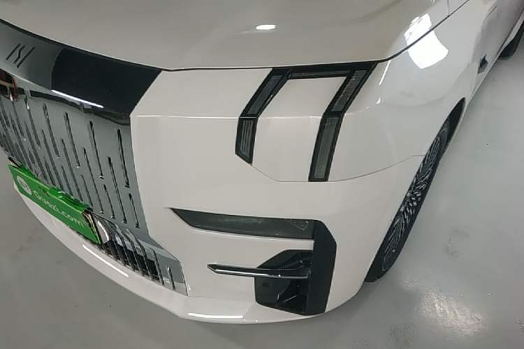 Used Zeekr 009 2022 WE Edition Left Front Headlight
