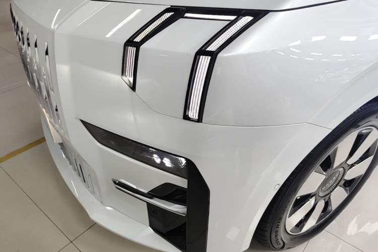 Used Zeekr 009 2022 WE Edition Left Front Headlight