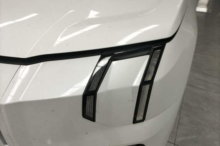 Used Zeekr 009 2022 WE Edition Left Front Headlight