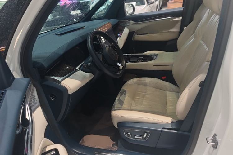 Used Zeekr 009 2022 WE Edition Left Front Seat