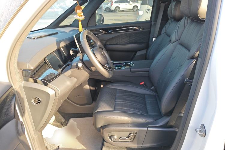 Used Zeekr 009 2022 Revised WE Version Left Front Seat