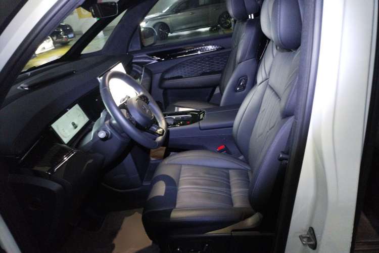 Used Zeekr 009 2022 WE Edition Left Front Seat