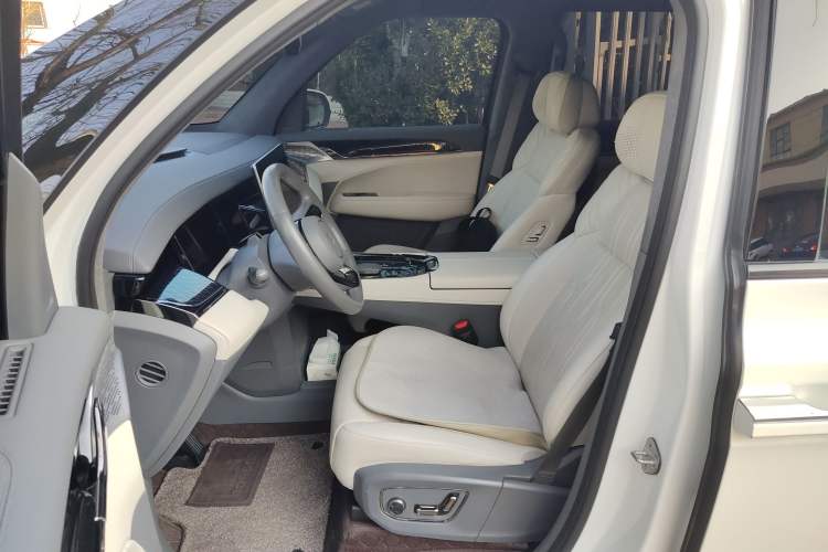 Used Zeekr 009 2022 ME Edition Left Front Seat