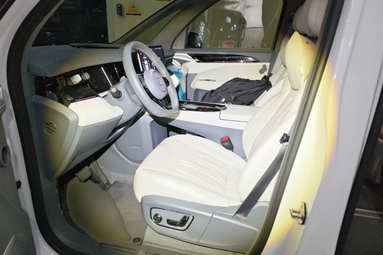 Used Zeekr 009 2022 ME Edition Left Front Seat