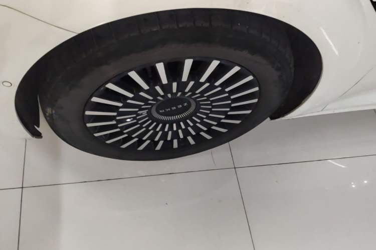 Used Zeekr 009 2022 WE Edition Left Front Wheel Hub
