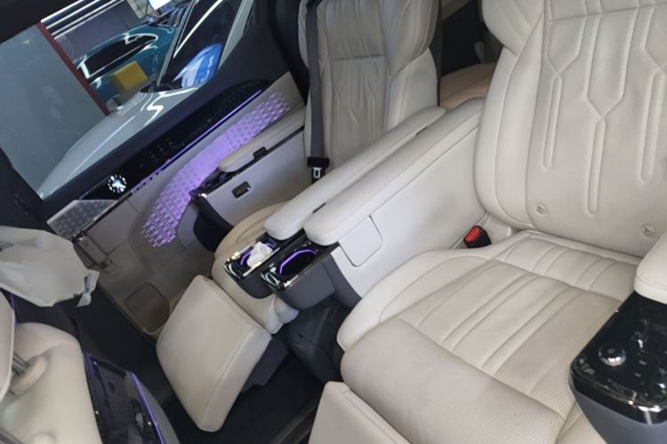 Used Zeekr 009 2022 WE Edition Left Rear Seat