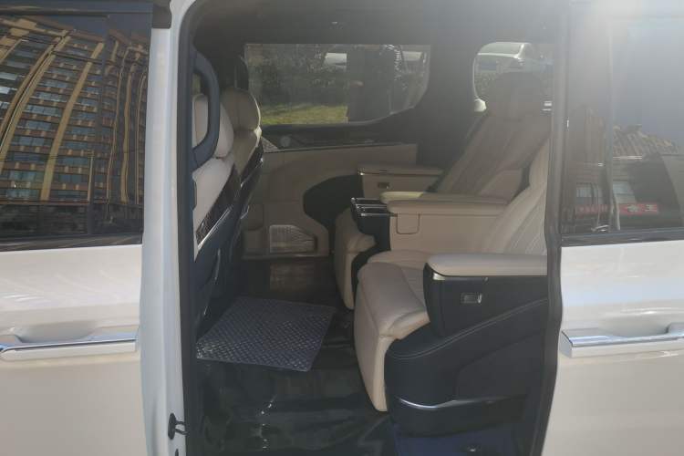 Used Zeekr 009 2022 ME Edition Left Rear Seat