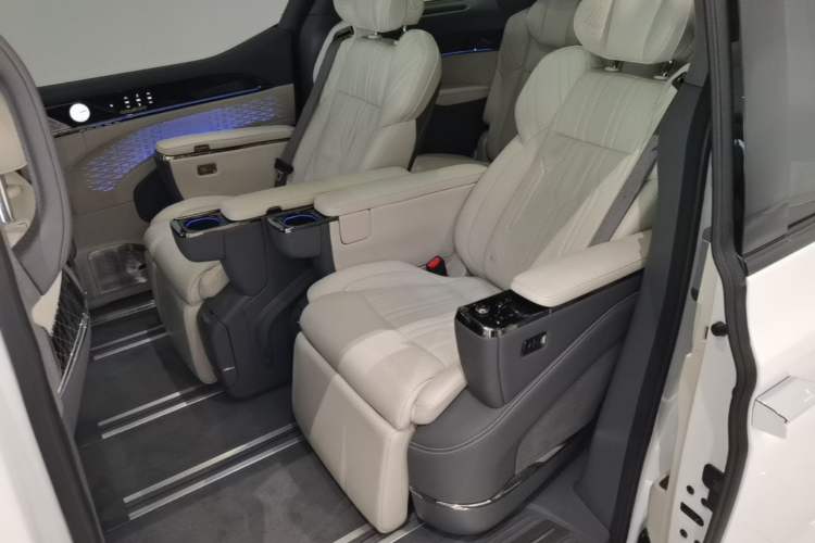 Used Zeekr 009 2022 WE Edition Left Rear Seat