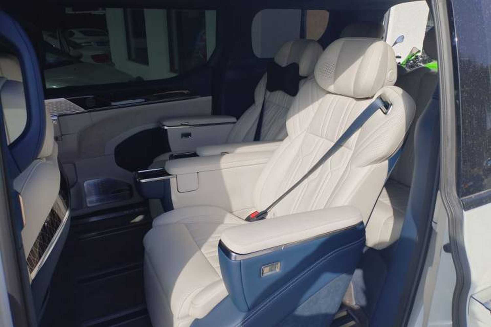 Used Zeekr 009 2022 ME Edition Left Rear Seat