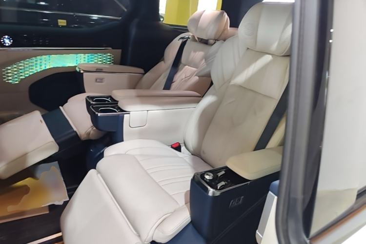 Used Zeekr 009 2022 WE Edition Left Rear Seat
