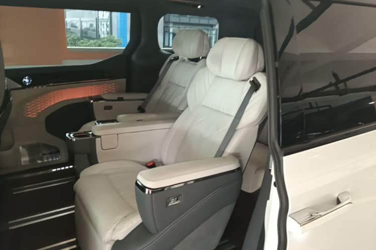 Used Zeekr 009 2022 ME Edition Left Rear Seat
