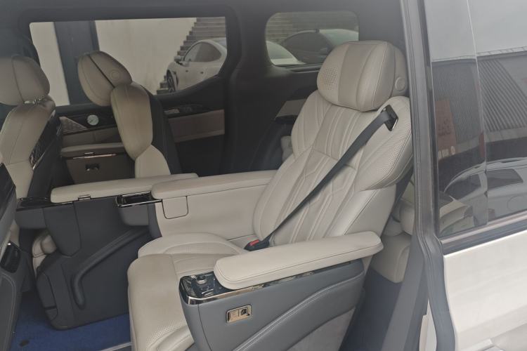 Used Zeekr 009 2022 WE Edition Left Rear Seat