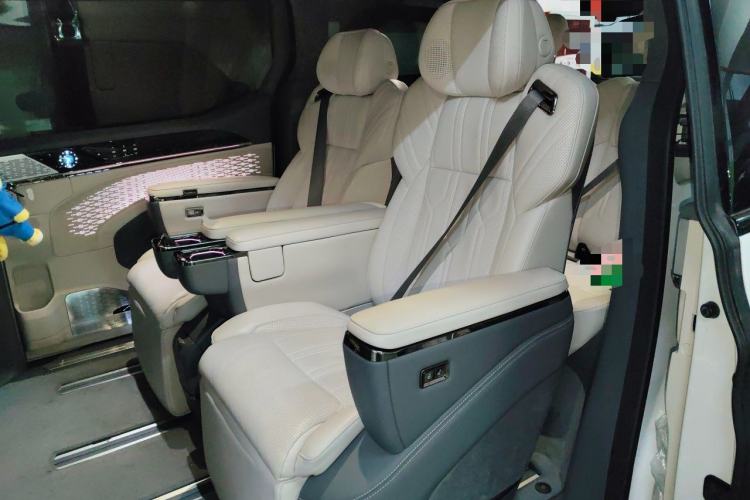 Used Zeekr 009 2022 WE Edition Left Rear Seat