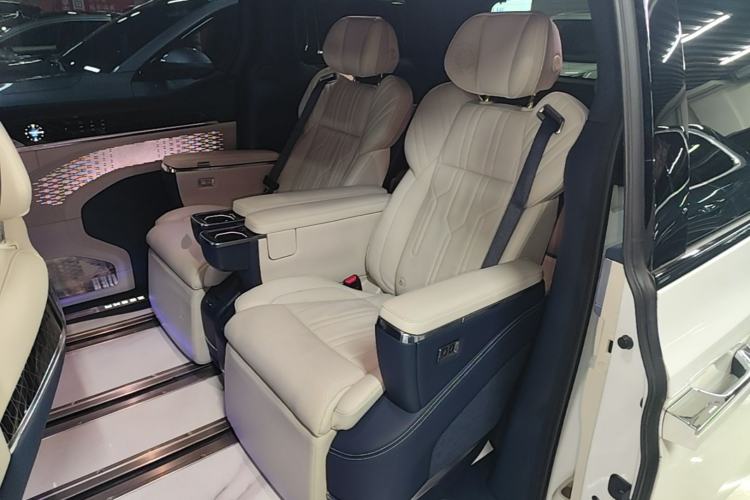 Used Zeekr 009 2022 WE Edition Left Rear Seat