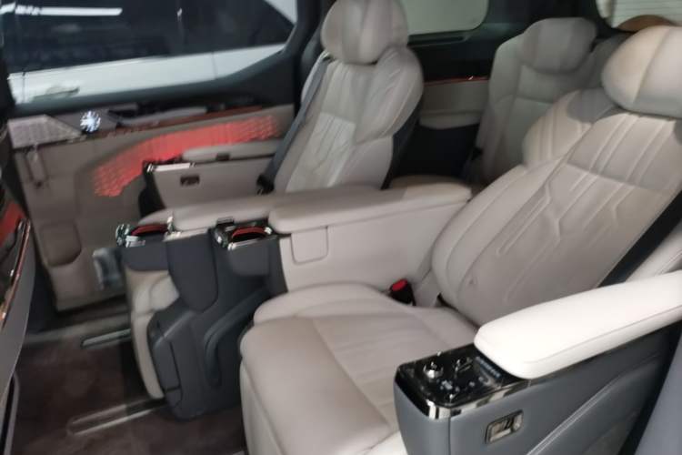 Used Zeekr 009 2022 WE Edition Left Rear Seat