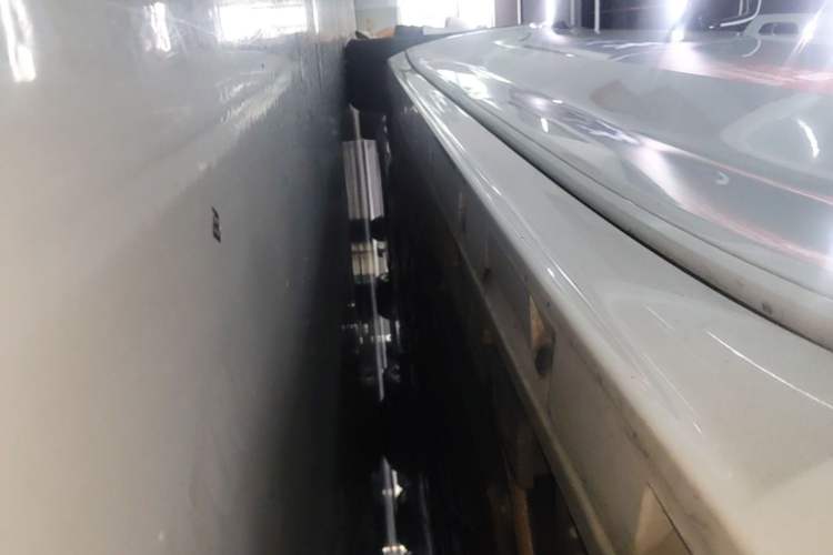 Used Zeekr 009 2022 WE Edition Left Side Sill