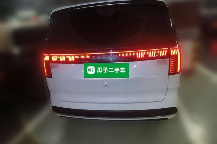 Used Zeekr 009 2022 WE Edition Rear