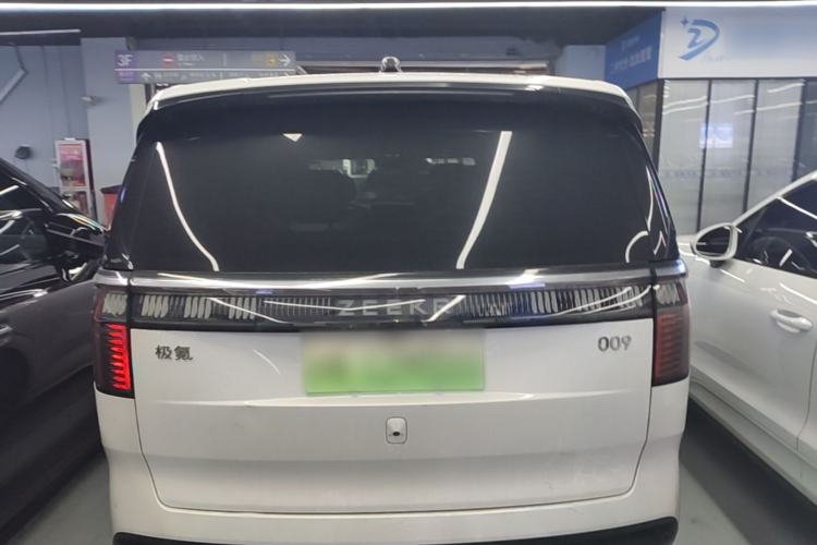 Used Zeekr 009 2022 WE Edition Rear