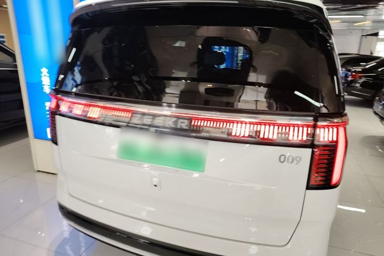 Used Zeekr 009 2022 WE Edition Rear