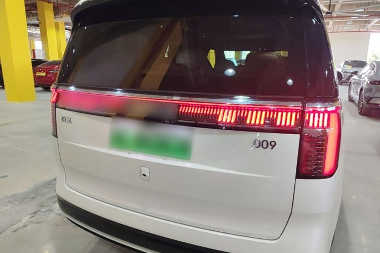 Used Zeekr 009 2022 WE Edition Rear