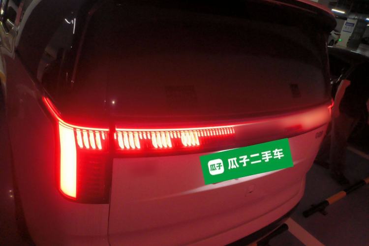 Used Zeekr 009 2022 ME Edition Rear