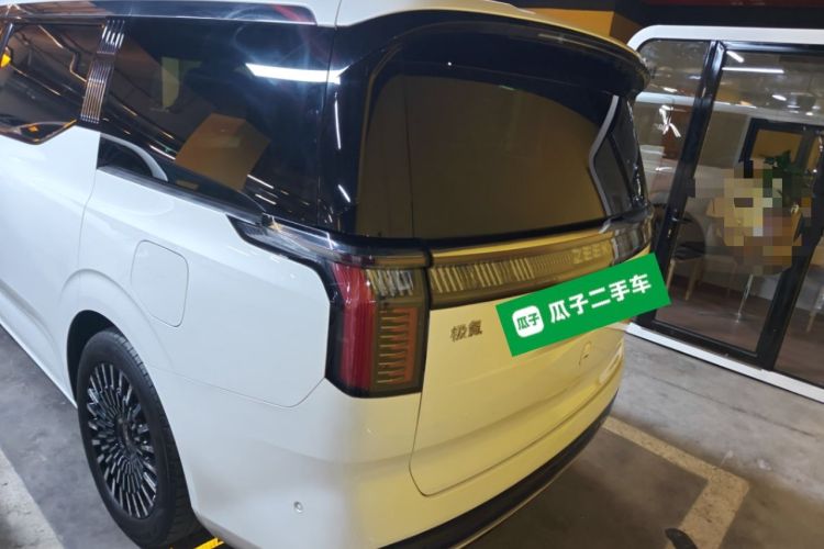 Used Zeekr 009 2022 WE Edition Rear
