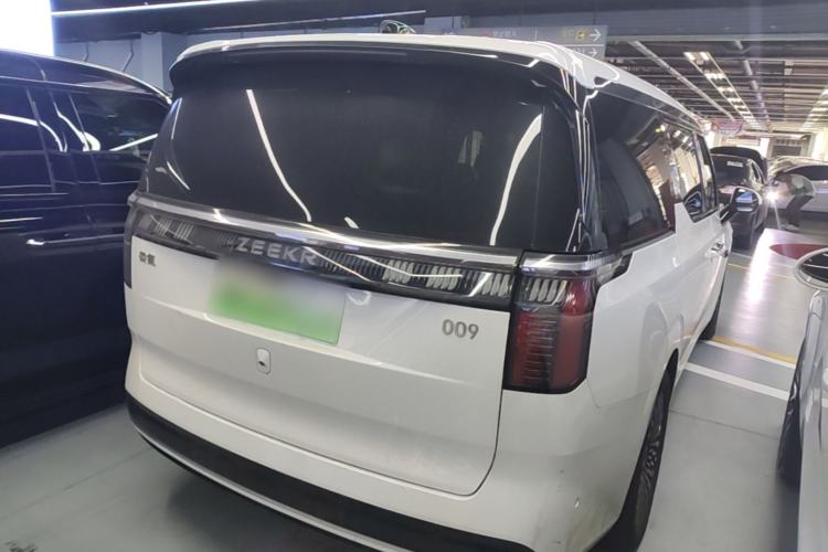 Used Zeekr 009 2022 WE Edition Rear Right 45 Deg