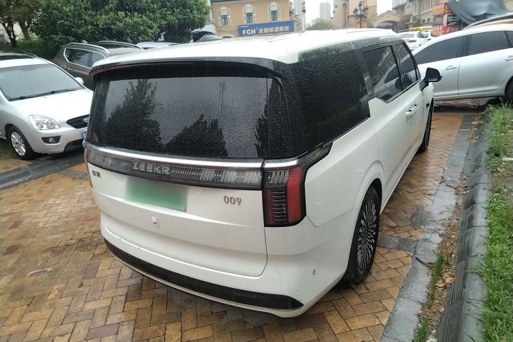 Used Zeekr 009 2022 WE Edition Rear Right 45 Deg