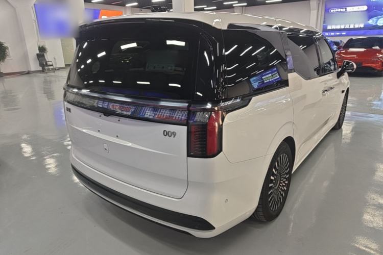 Used Zeekr 009 2022 WE Edition Rear Right 45 Deg