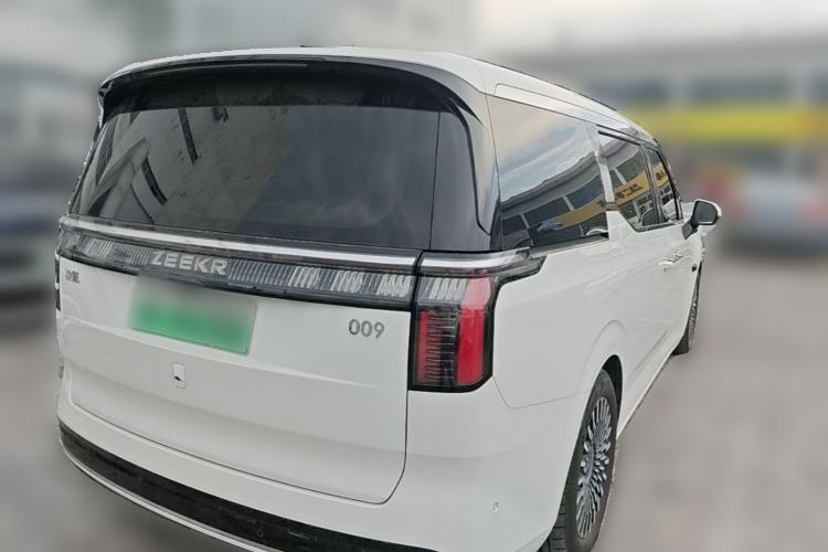Used Zeekr 009 2022 ME Edition Rear Right 45 Deg
