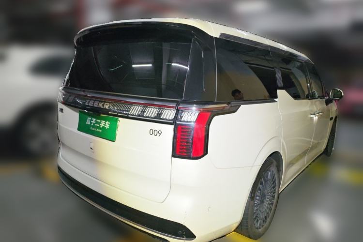 Used Zeekr 009 2022 ME Edition Rear Right 45 Deg