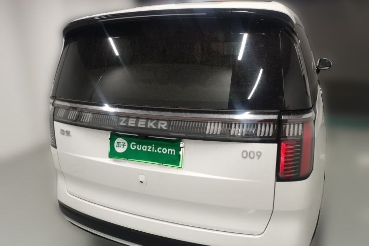 Used Zeekr 009 2022 WE Edition Rear