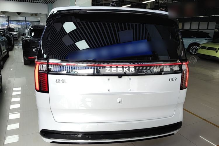 Used Zeekr 009 2022 WE Edition Rear