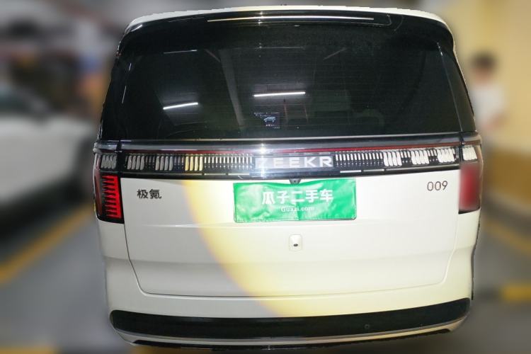 Used Zeekr 009 2022 ME Edition Rear