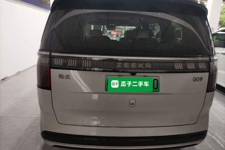 Used Zeekr 009 2022 WE Edition Rear
