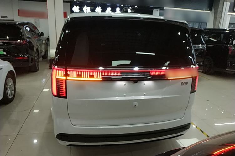 Used Zeekr 009 2022 WE Edition Rear