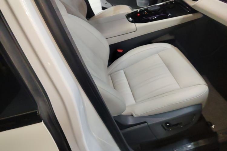 Used Zeekr 009 2022 WE Edition Right Front Seat