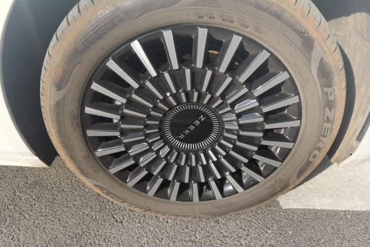 Used Zeekr 009 2022 ME Edition Right Front Wheel Hub