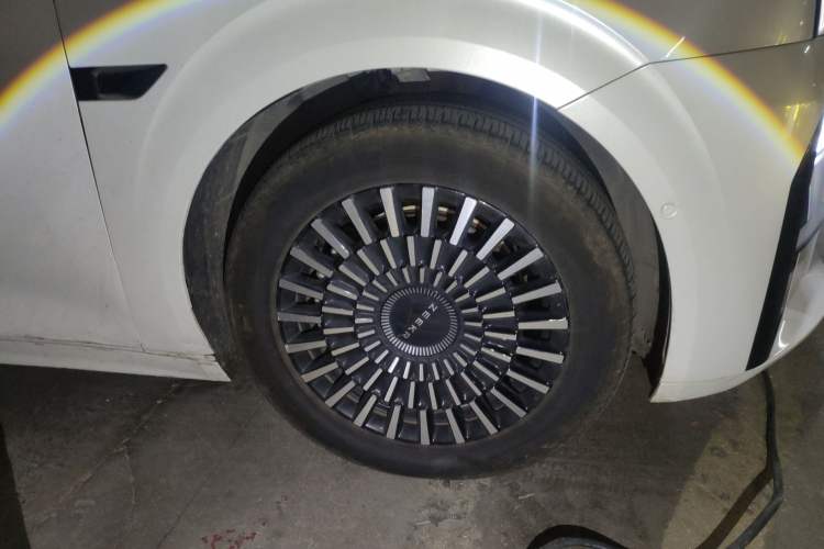 Used Zeekr 009 2022 WE Edition Right Front Wheel Hub
