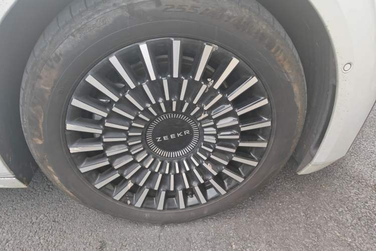 Used Zeekr 009 2022 WE Edition Right Front Wheel Hub
