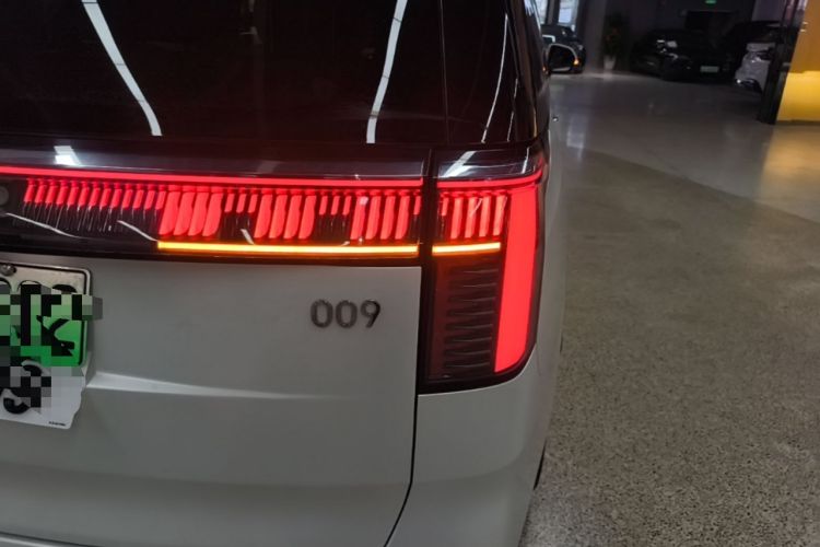 Used Zeekr 009 2022 WE Edition Right Rear Taillight