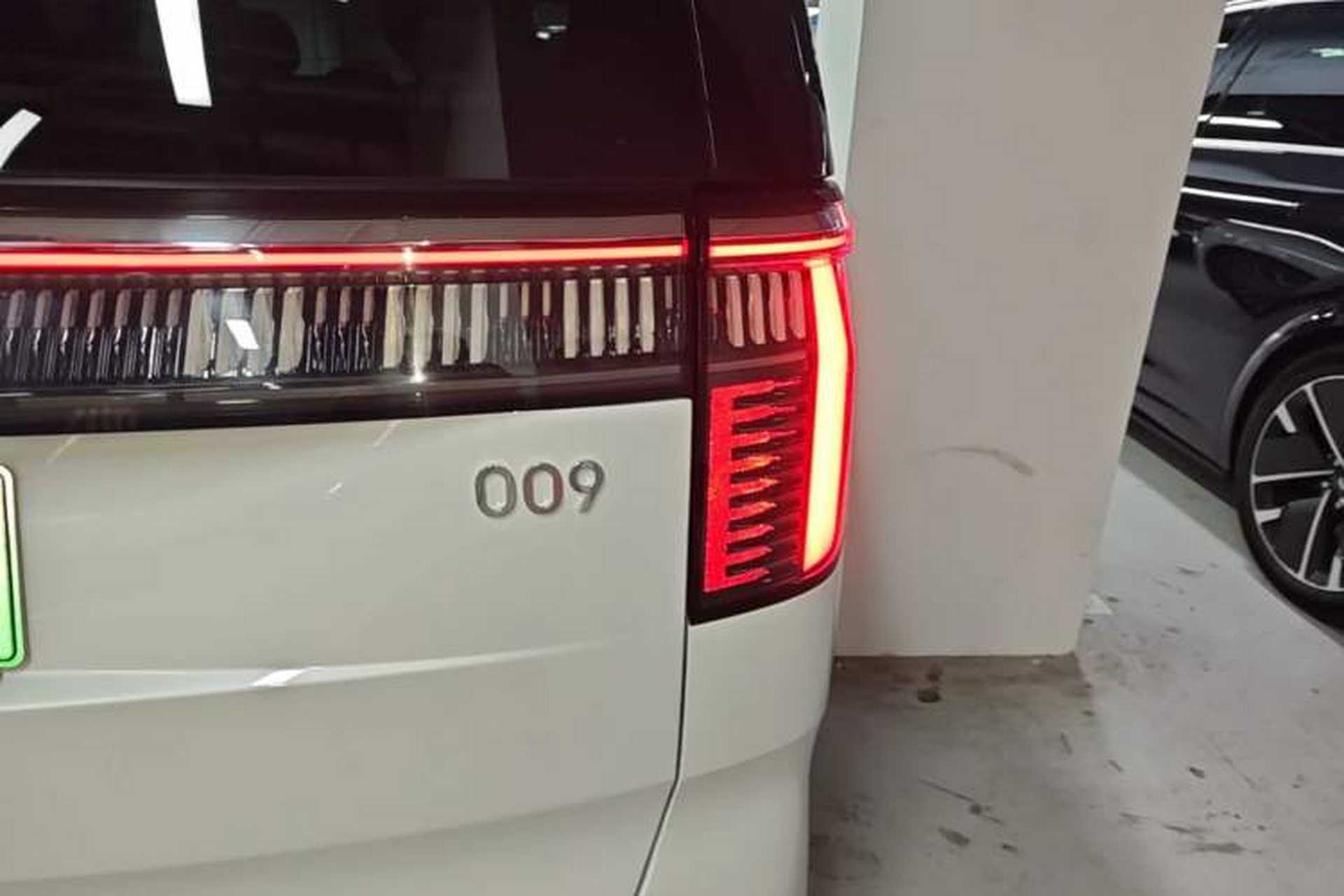 Used Zeekr 009 2022 WE Edition Right Rear Taillight