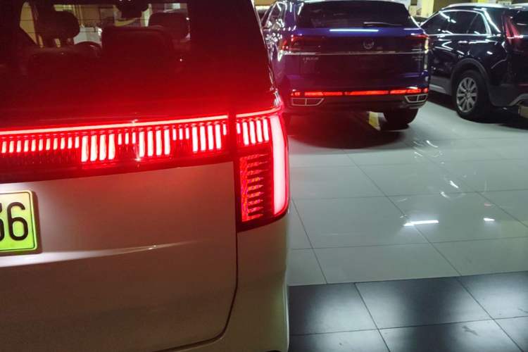 Used Zeekr 009 2022 WE Edition Right Rear Taillight